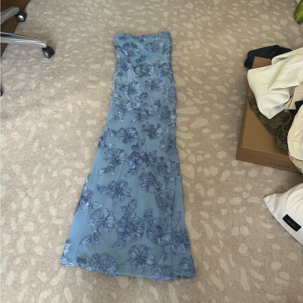 Rotate Elegant Blue Floral Strapless Dress - Picture 2 of 6